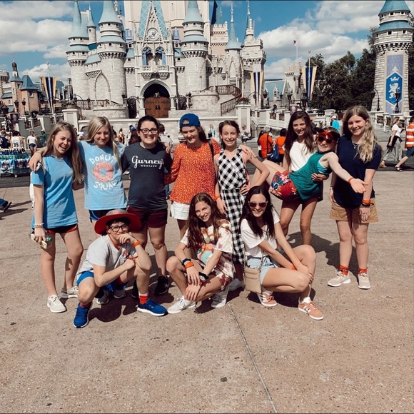 Meet your Posher, Madison - Picture 1 of 1